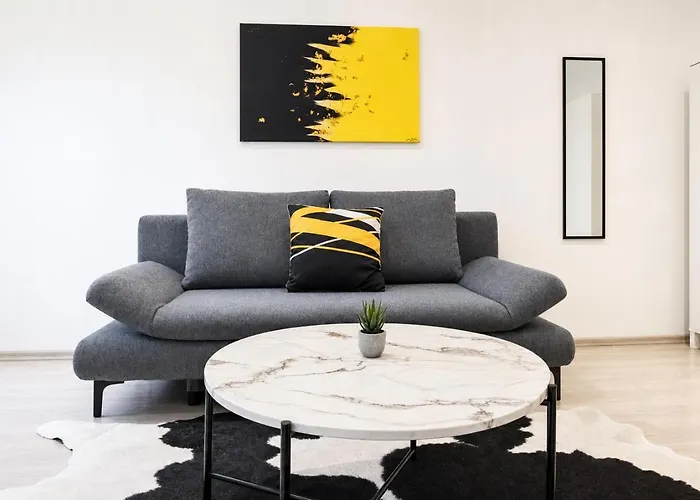 Apartment Cozy 1 Bedroom In Location *